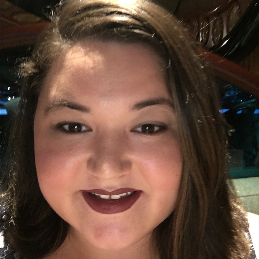 Meet your Posher, Candace